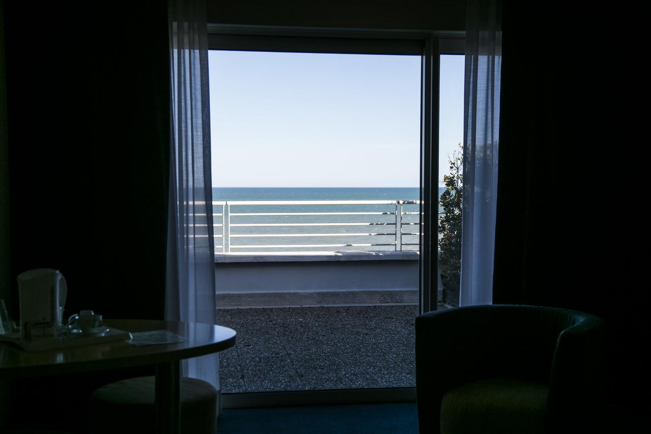 Nicotel Bisceglie Buitenkant foto